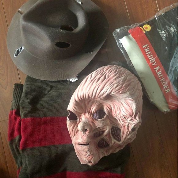 Freddy Kreuger Costume, Mask, Hat and Sweater, Men Costume - Picture 1 of 1